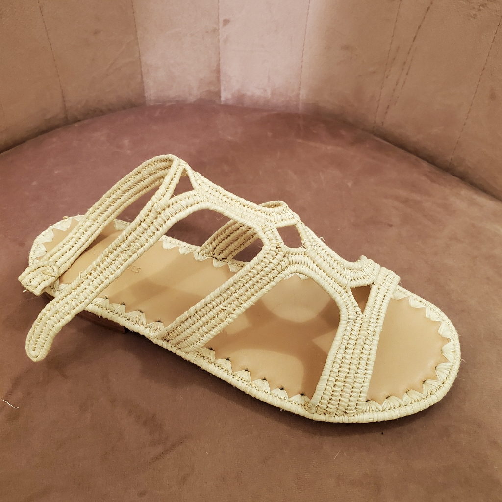 Sz 37 Nib Carrie Forbes Flats